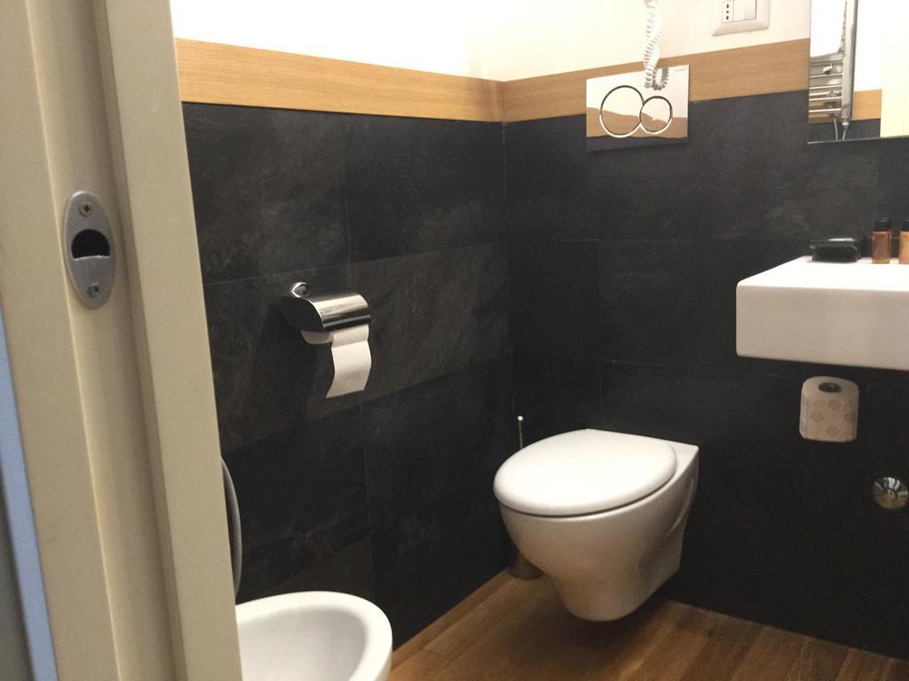 Rhome Terminal Guest House Rome Bagian luar foto