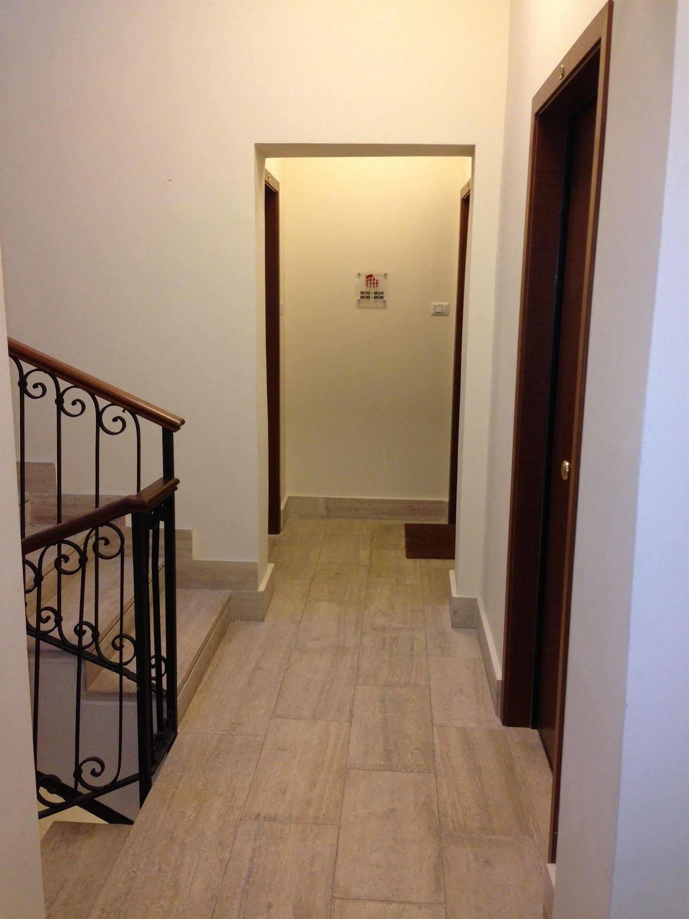 Rhome Terminal Guest House Rome Bagian luar foto