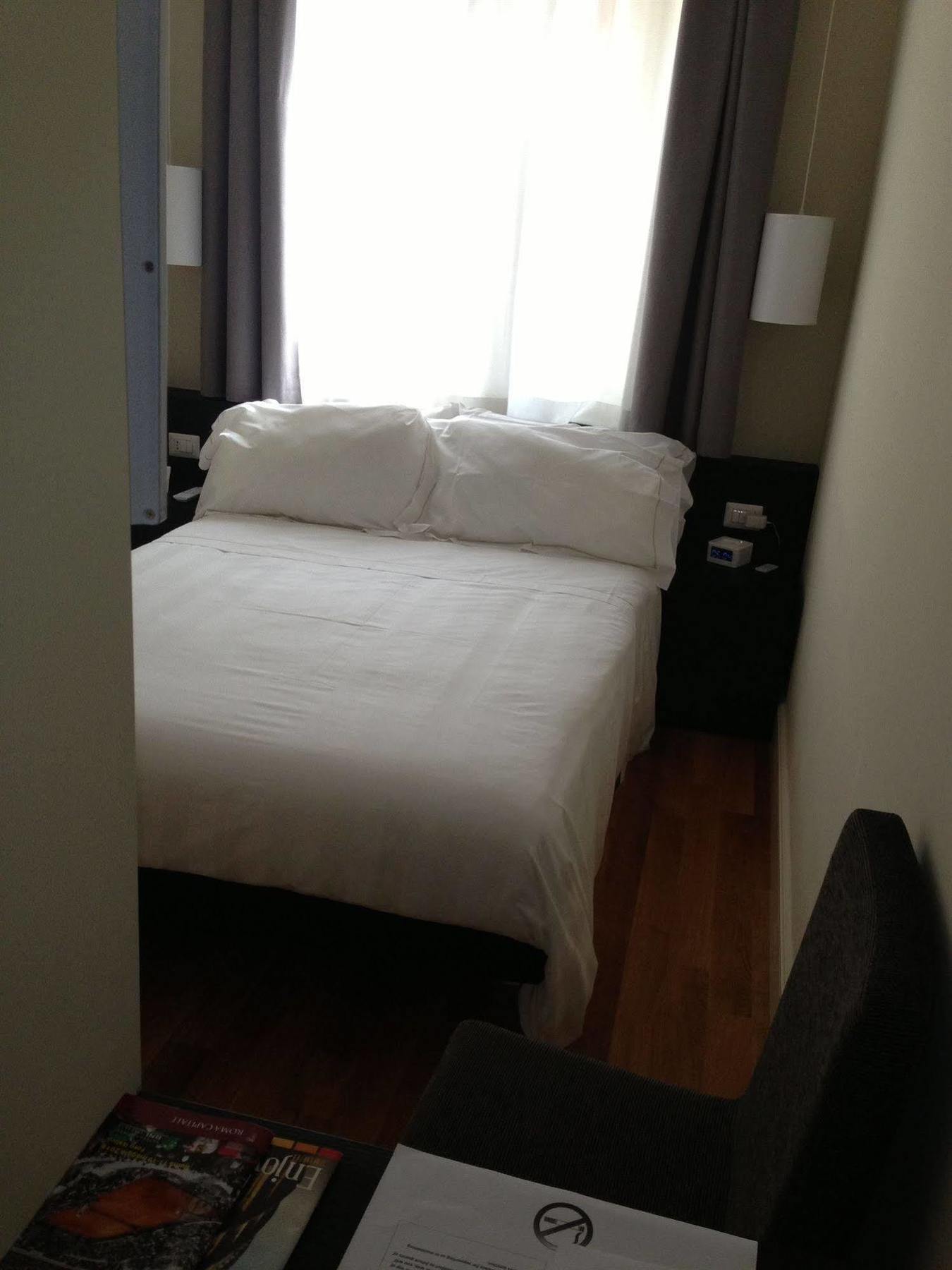 Rhome Terminal Guest House Rome Bagian luar foto